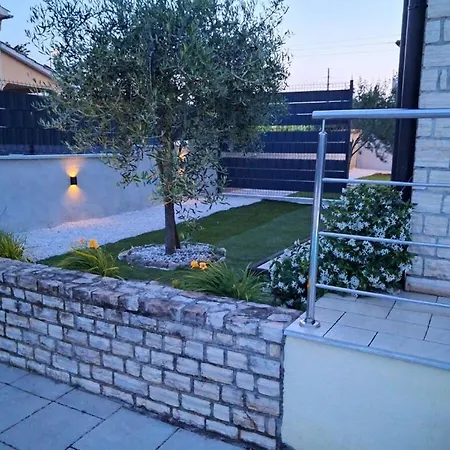 In With Swimming Pool Σπίτι διακοπών *
