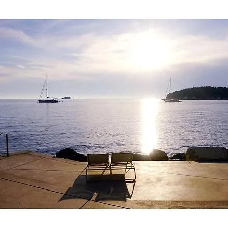 Σπίτι διακοπών In With Swimming Pool *